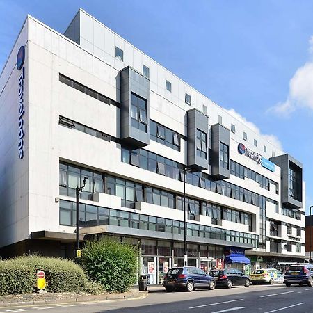 Travelodge London Finchley Eksteriør billede